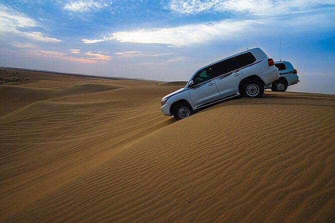 Desert safari Inland Sea Private Tour - The 4WD dune bashing: what you should expect