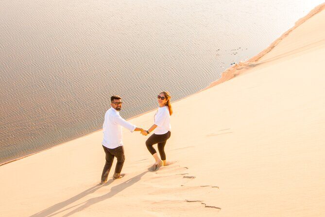 Desert Thrills Wild Dunes Safari in Doha - The Wild Dunes Show: Stunts, Skill, and a Fun Group Moment