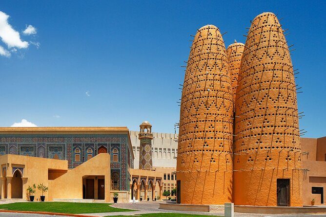 Doha City Tour | Souq Waqif | Courniche | The Pearl | Katara etc - Stop 2: The Pearl Island and its “Riviera” vibe—what 30 minutes is really for