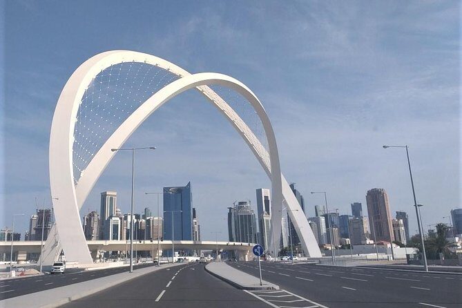 Doha City Tour: Souq Waqif, Katara, The Pearl, and Corniche - Corniche viewpoints and quick photo breaks