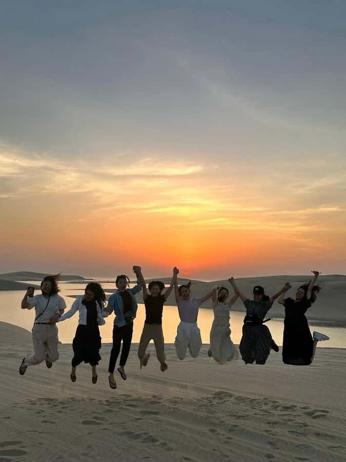 Doha; Desert safari, camel ride, sandboarding, Inland Sea - Photo stops and timing: how the tour keeps the light working