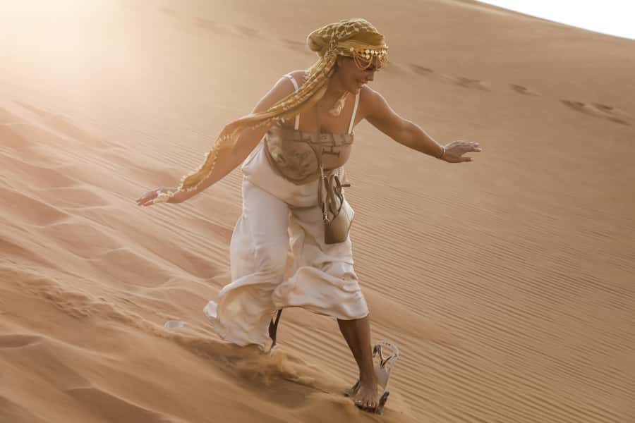 Doha: Half-Day Desert Safari, Quad Bike, Camels & Inland Sea - Photo stop by Doha and a short camel ride: nice, but know what it is