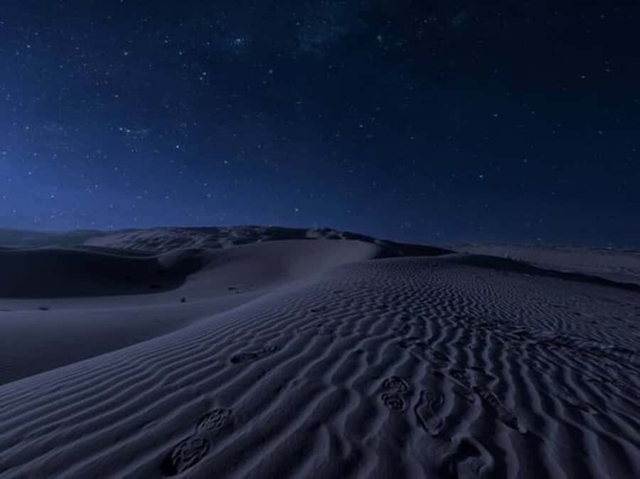 Doha: Night Desert Safari with Stargazing & Camel Ride - The Inland Sea stop: where the Persian Gulf meets the dunes