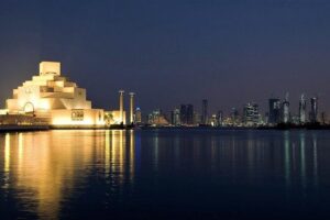 Doha Private Night City Tour – With or Without Local Meal - The Doha Corniche: your 20-minute skyline and waterfront reset
