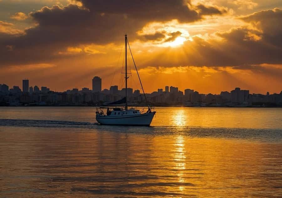 Doha: Speed Boat Adventure – 1 Hour Thrill Ride - Price and Value: Is $85 Reasonable for This Mix?