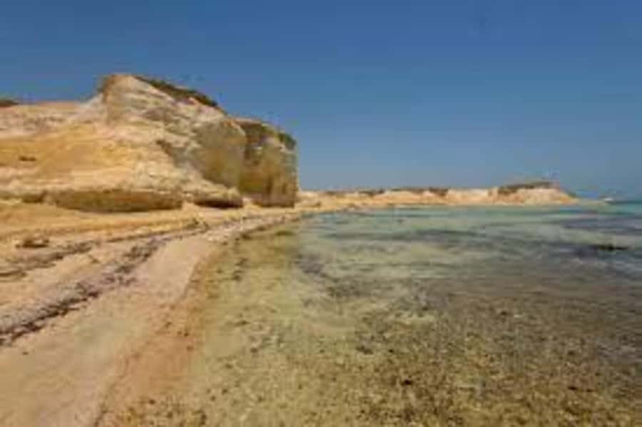 Explore Zekreet: Richard Serra Art & Mushroom Rock Wonders - Guide quality matters: Mohammad Khan, Amir, Javid, Said Khan, and Wazir