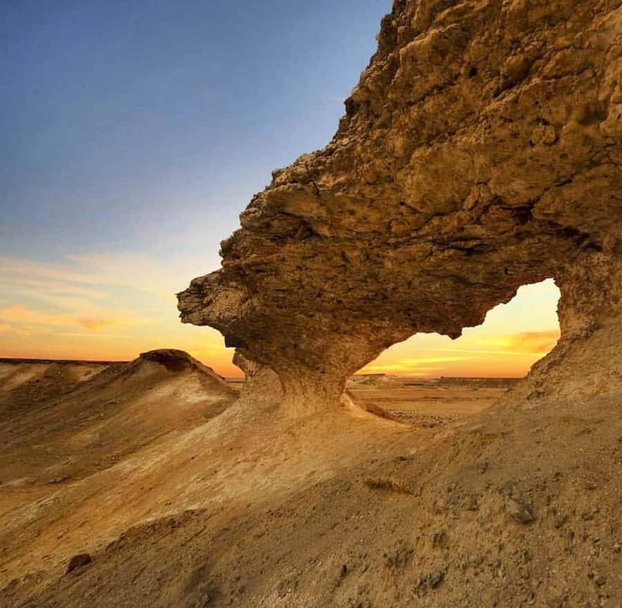 From Doha: Culture & History Qatar Tour to the North & West - Zekreet: rock formations, shopping stops, and Arabian architecture vibes