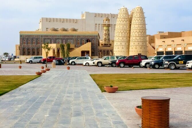 Private City Tour of Doha |Souq Wagif,Corniche,The pearl, Katara - Souq Waqif: old trading streets along Wadi Musheireb