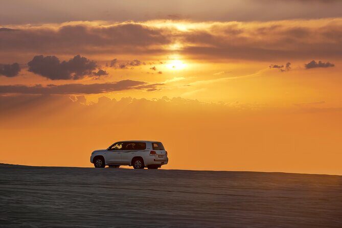 Private Desert Safari Fast Track - Khor Al Udaid Beach Inland Sea break: the calm middle part of the day