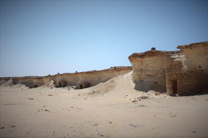 West Coast tour, Zekreet, Richard Serra Sculpture, Mushroom Rock Formation - Timing, Weather, and What to Bring for a Comfortable Morning