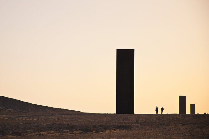 West Of Qatar, Mushroom Rocks, Camel Racing Track, Richard Serra - Timing, desert light, and why the route stays short